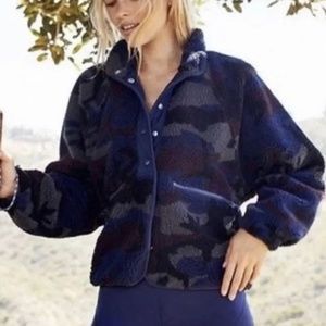 Free People Movement Women's Camo Everest Sherpa Fleece Jacket Coat Sweater Sz S